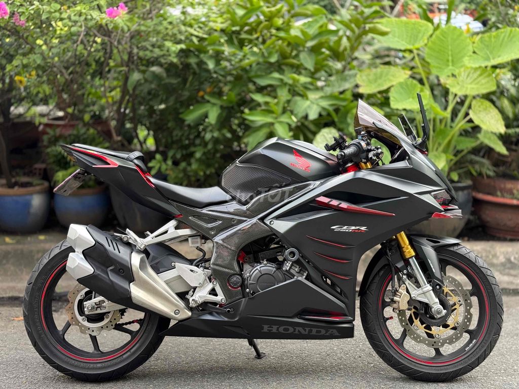 Honda cbr250rr 2020 1 chủ odo 7k6 , zin keng 9 chủ. Mua bán Xe máy tại Quận 6 Tp Hồ Chí Minh được đăng bởi TanNguyenStore  hình 2