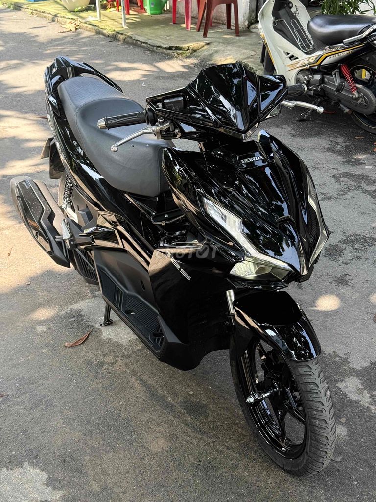 Воздушный клинок Honda 125 куб. см 2022, серебро