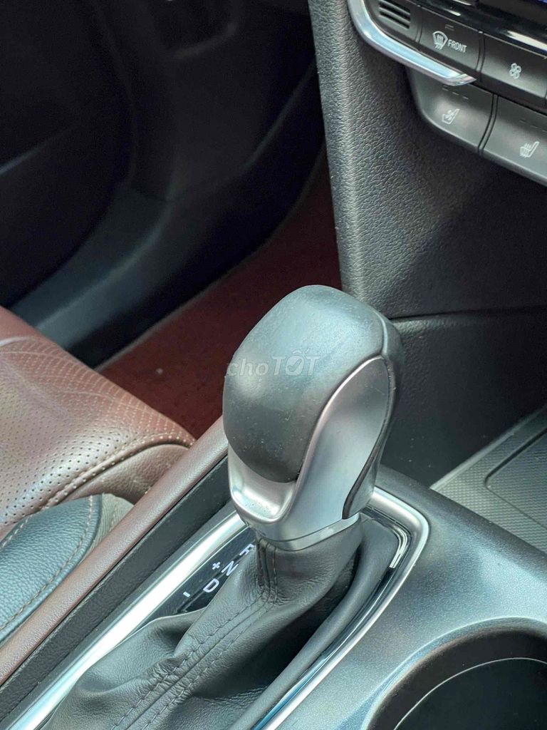 Hyundai Santa Fe 2019 2.2L AT 4WD - 90000 km. Mua bán Ô tô tại Quận Long Biên Hà Nội được đăng bởi Le hao hình 8