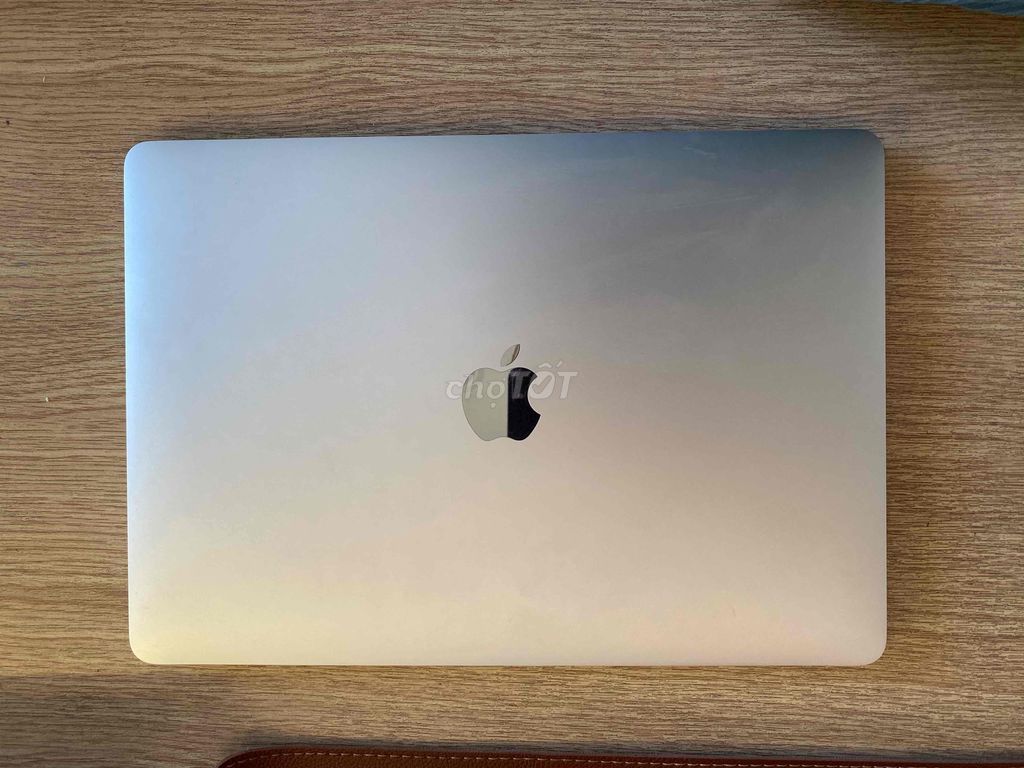 MacBook Pro 2017 13 inch Core i5 8GB 256GB