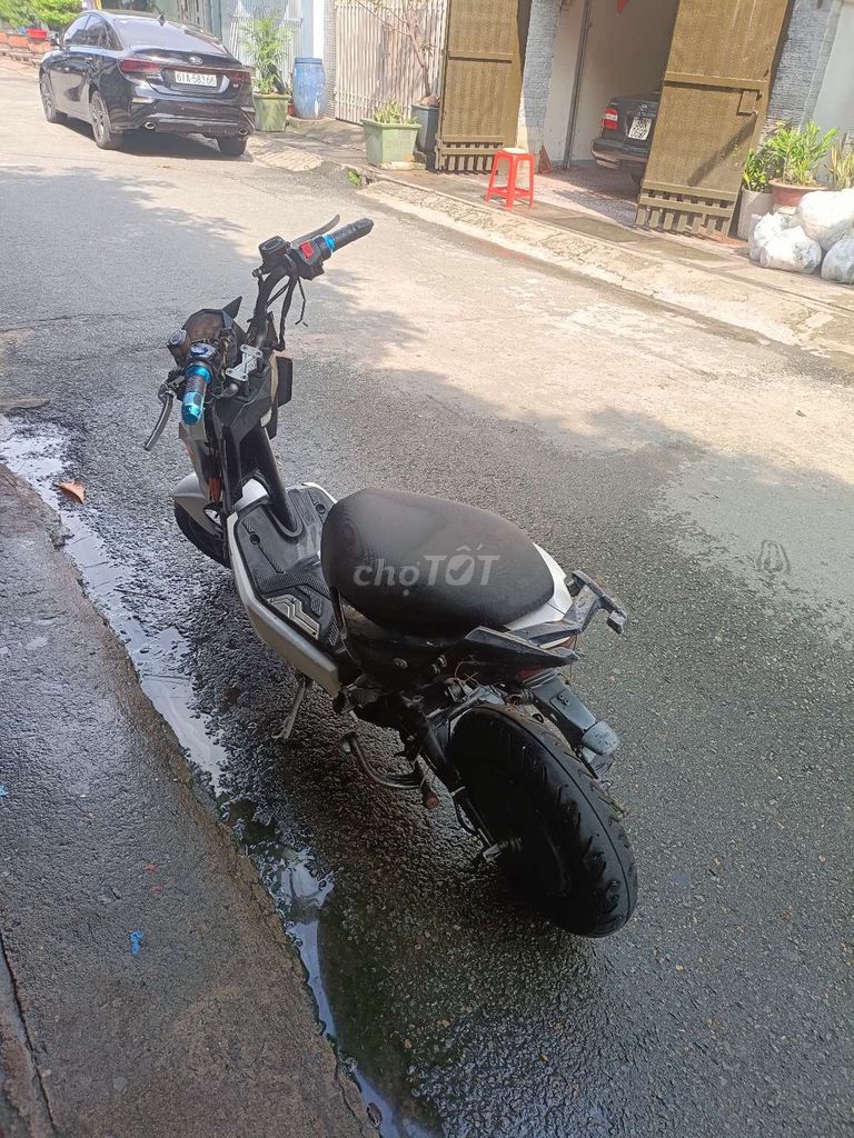 Xe máy điện XMEN hãng Yadea cũ. Mua bán Xe điện tại Thành phố Thuận An Bình Dương được đăng bởi Ninh hình 3