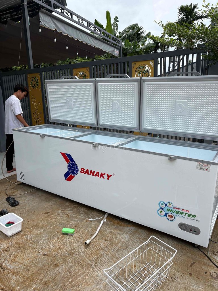 Tủ đông Sanaky 3 cánh Inverter. Mua bán Tủ lạnh tại Thành phố Buôn Ma Thuột Đắk Lắk được đăng bởi Đức phong hình 1