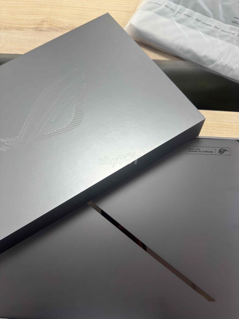 Asus ROG Zephyrus G16 (2026) RTX5080 Laptop Gaming. Mua bán Laptop tại Quận 7 Tp Hồ Chí Minh được đăng bởi Lee hình 1