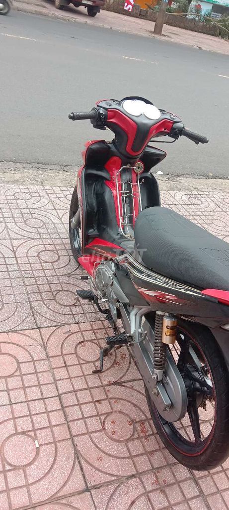 Yamaha Jupiter Đỏ đen. Mua bán Xe máy tại Thành phố Buôn Ma Thuột Đắk Lắk được đăng bởi Trung thành hình 2