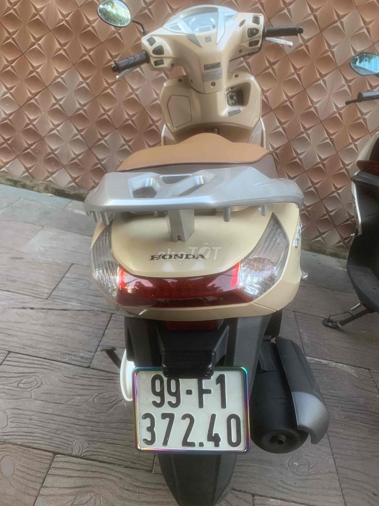 Honda Lead 125 Fi màu vàng kem đời 2017  bst 99. Mua bán Xe máy tại Quận 11 Tp Hồ Chí Minh được đăng bởi nguyenxuanthinh quận tân phú  hình 9