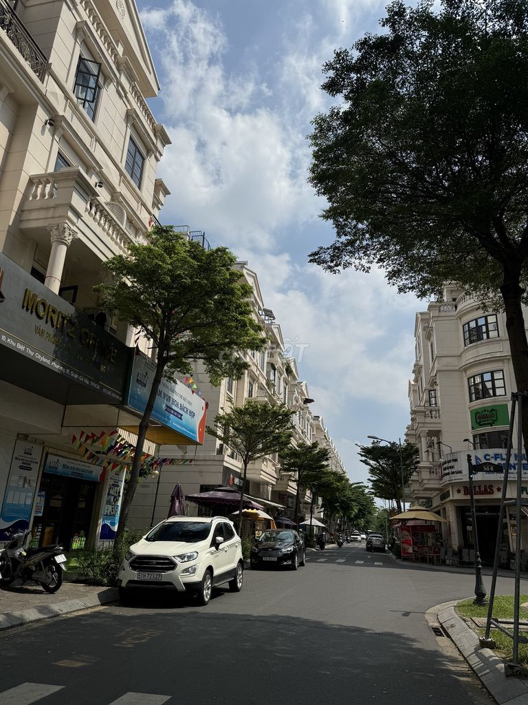 Nhà phố cityland, 5 tầng, có thang máy ,hoàn thiện cao câp