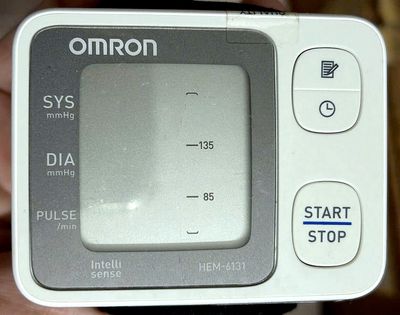 Máy đo Huyết áp OMRON Hem-6131. Mua bán Nội thất, đồ gia dụng khác tại Quận Phú Nhuận Tp Hồ Chí Minh được đăng bởi Hòa Lê 8