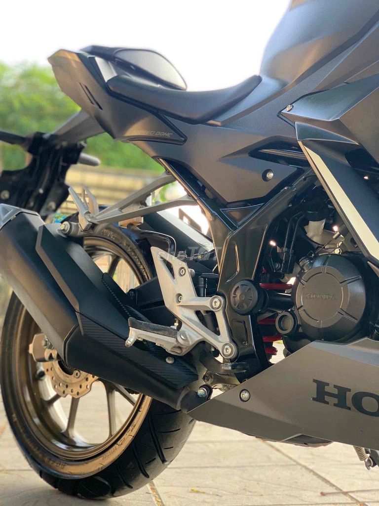 HONDA CBR 150 ABS FI cuối 2024 xe lướt mới motor. Mua bán Xe máy tại Quận Cầu Giấy Hà Nội được đăng bởi Tong motor xe may hình 7