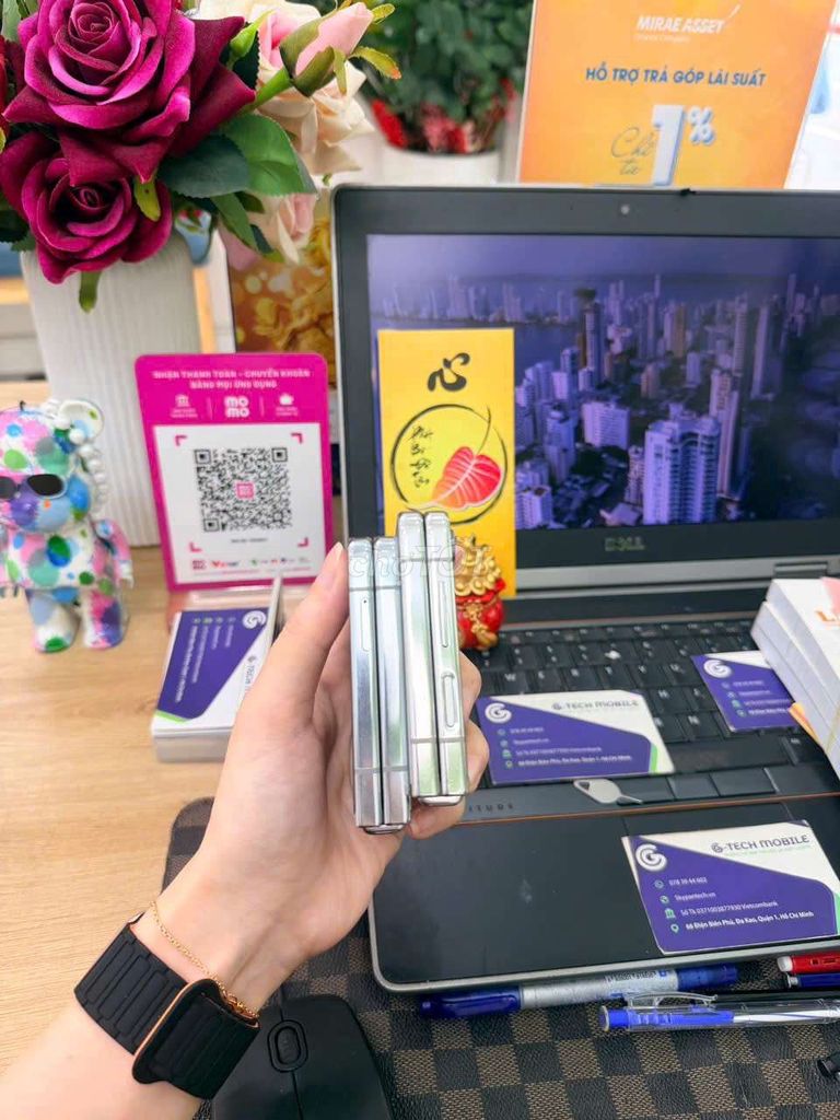 Samsung Galaxy Z Flip 5 256GB Bạc. Mua bán Điện thoại tại Thành phố Thủ Đức Tp Hồ Chí Minh được đăng bởi Minh phương hình 1
