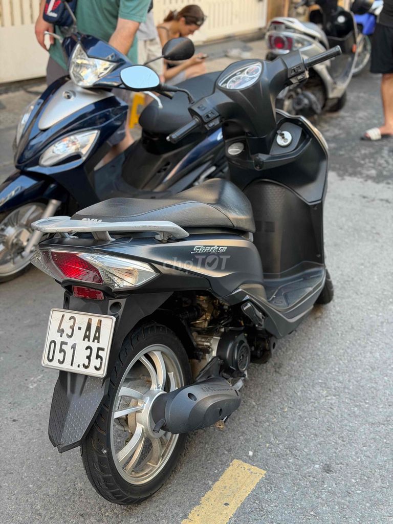 SYM Shark 50 куб. см 2023, черный