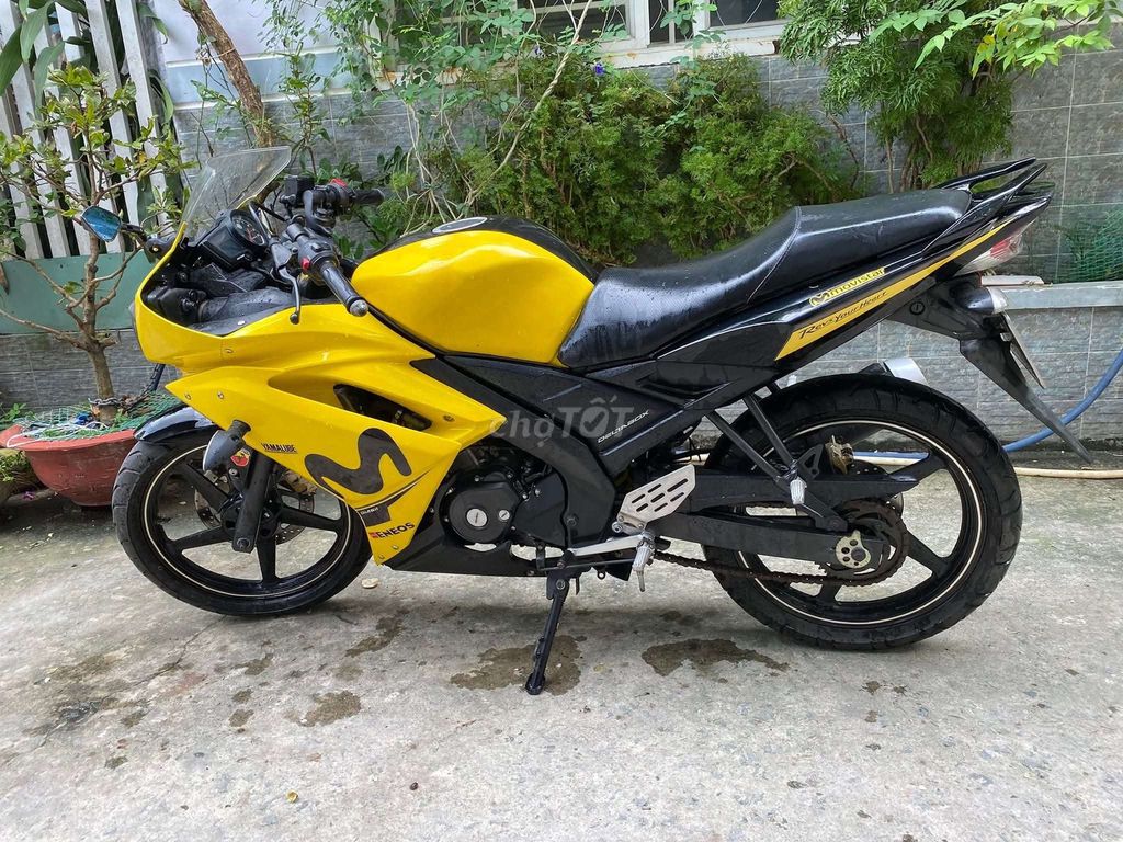R15 xe đẹp zin đi rất ít bstp 9 chủ. Mua bán Xe máy tại Quận Tân Phú Tp Hồ Chí Minh được đăng bởi phong hình 2