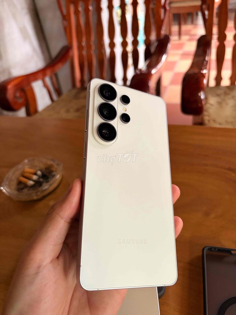 Samsung S26 Ultra Trắng 99%. Mua bán Điện thoại tại Thành phố Thủ Dầu Một Bình Dương được đăng bởi nguyên hình 1