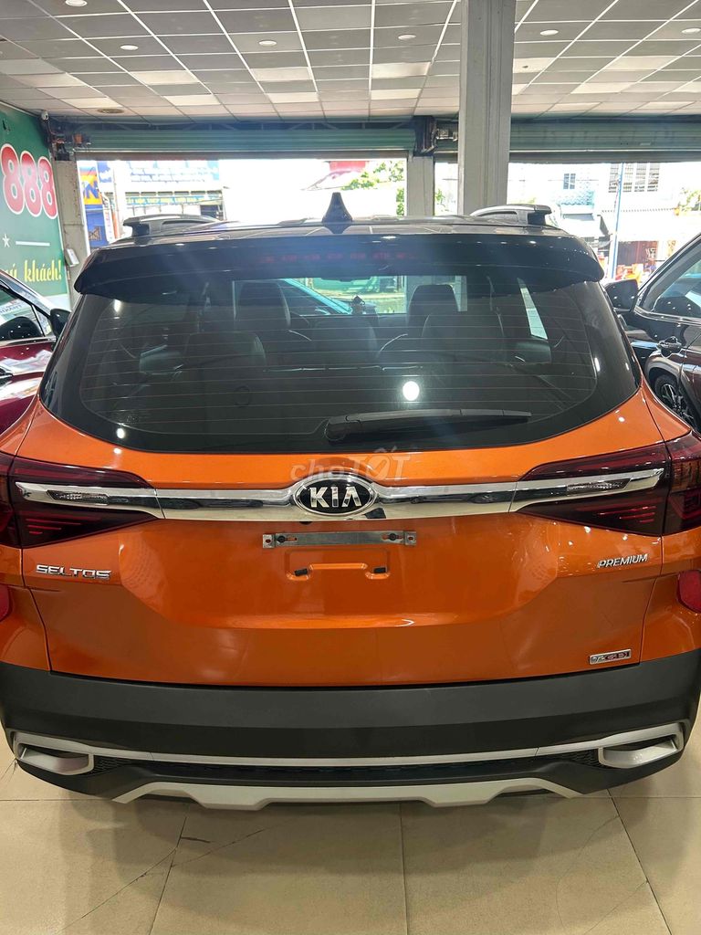 Kia Seltos 2021 Premium 1.4 AT - 67000 km