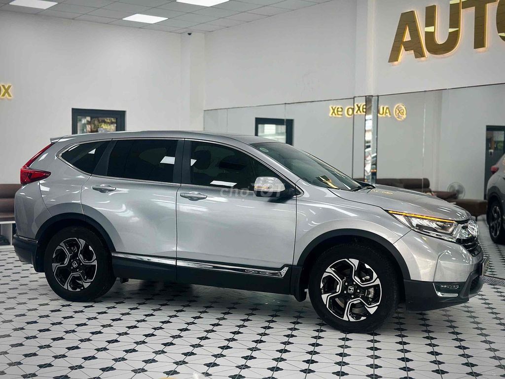 Honda CR-V L 2019 Серебристый б/у 29000 км