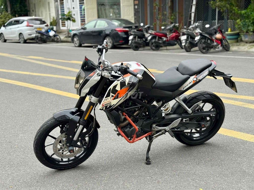 KTM Duke 200 2017 Đen Trắng Cam. Mua bán Xe máy tại Quận Thanh Khê Đà Nẵng được đăng bởi Cửa Hàng Nguyễn King 159 Đỗ Quang hình 2