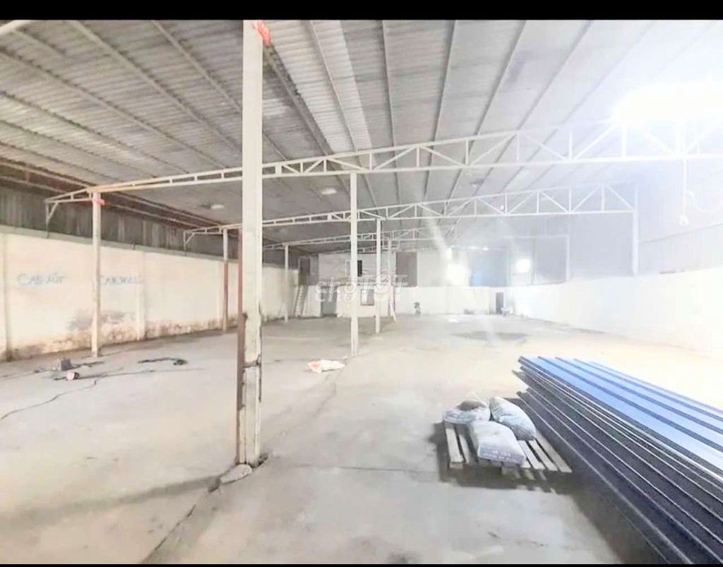 KHO - XƯỞNG  ( 600m2)  QUẬN TÂN PHÚ. TPHCM