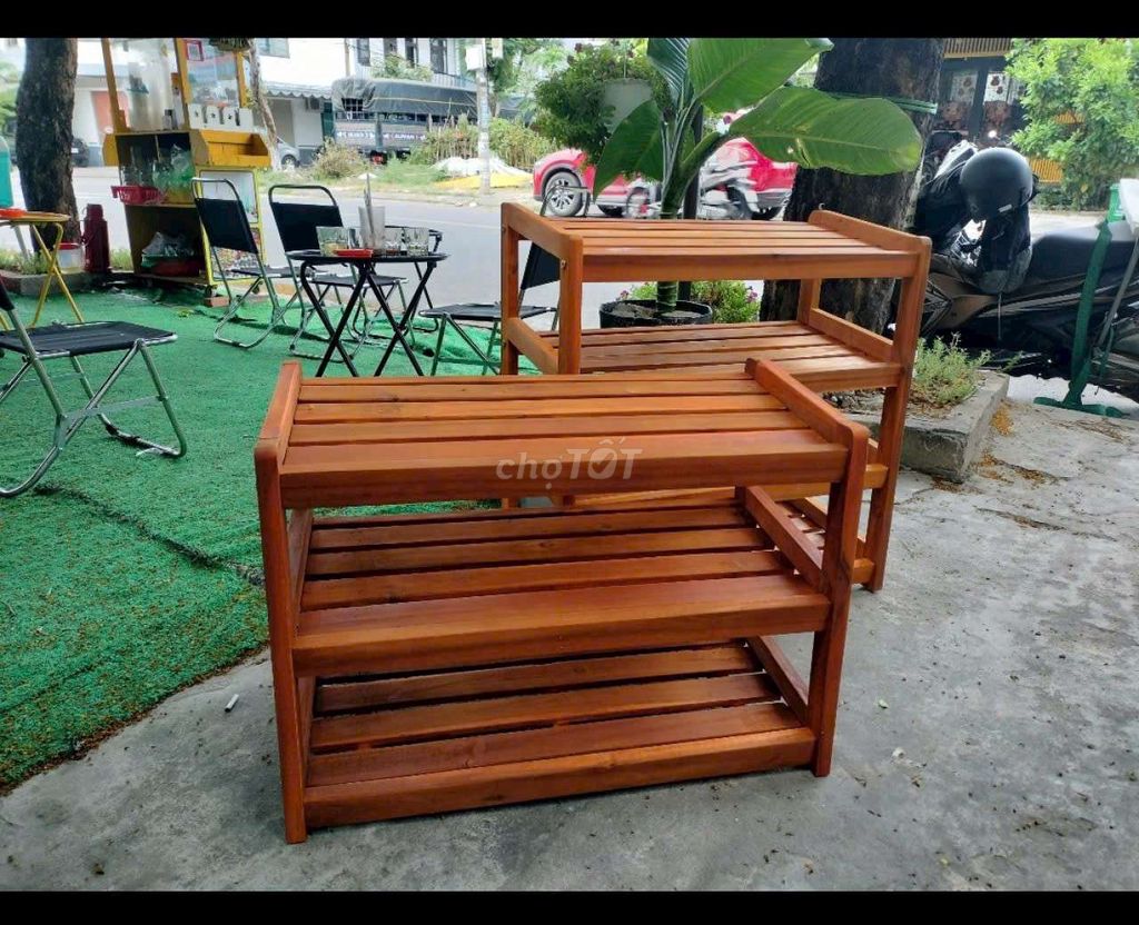 Kệ giày dép gỗ tự nhiên 3 tầng. Mua bán Tủ, kệ gia đình tại Quận Liên Chiểu Đà Nẵng được đăng bởi Thuận SHOP hình 1