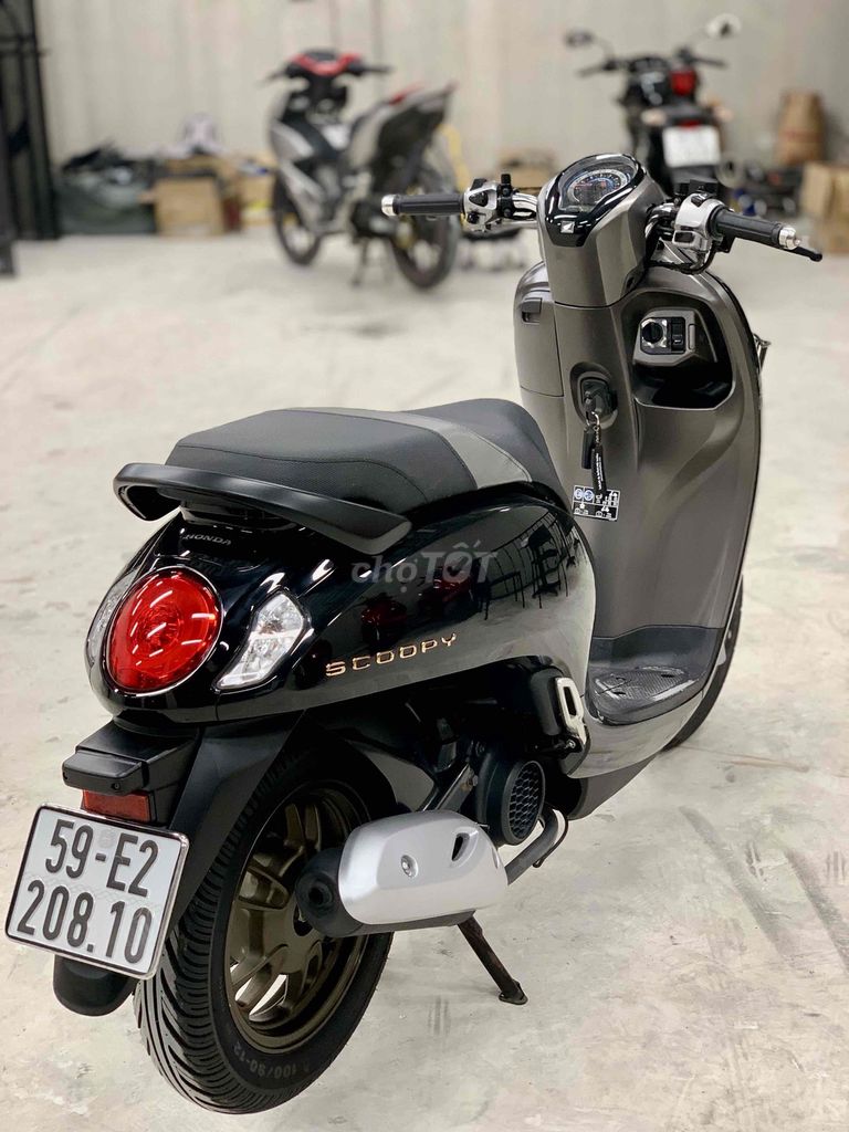 Honda Scoopy 2022 chính chủ BSTP đen bóng đẹp zin. Mua bán Xe máy tại Thành phố Thủ Đức Tp Hồ Chí Minh được đăng bởi Khương Phan hình 6