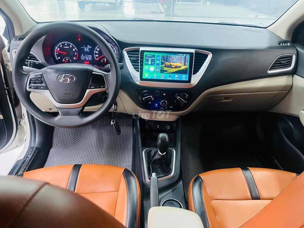 Hyundai Accent 2021 số sàn hỗ trợ vay và giao xe. Mua bán Ô tô tại Quận Cẩm Lệ Đà Nẵng được đăng bởi Tân Carpla chi nhánh Đà Nẵng hình 13