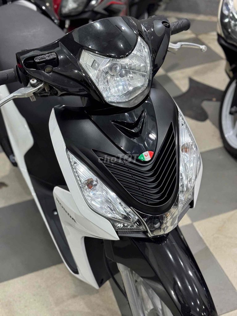 vision 2018 máy zin bán hay đổi có góp. Mua bán Xe máy tại Huyện Trảng Bom Đồng Nai được đăng bởi Của Hàng Xe Máy U Phong hình 3