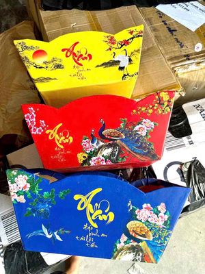 Hộp quà Tết Giấy Đa màu. Mua bán Đồ ăn, thực phẩm và các loại khác tại Thành phố Thủ Đức Tp Hồ Chí Minh được đăng bởi Trang
