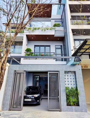 Townhouse 105 m² · 6 bed · Đường Số 4 Cư Xá Đô Thành