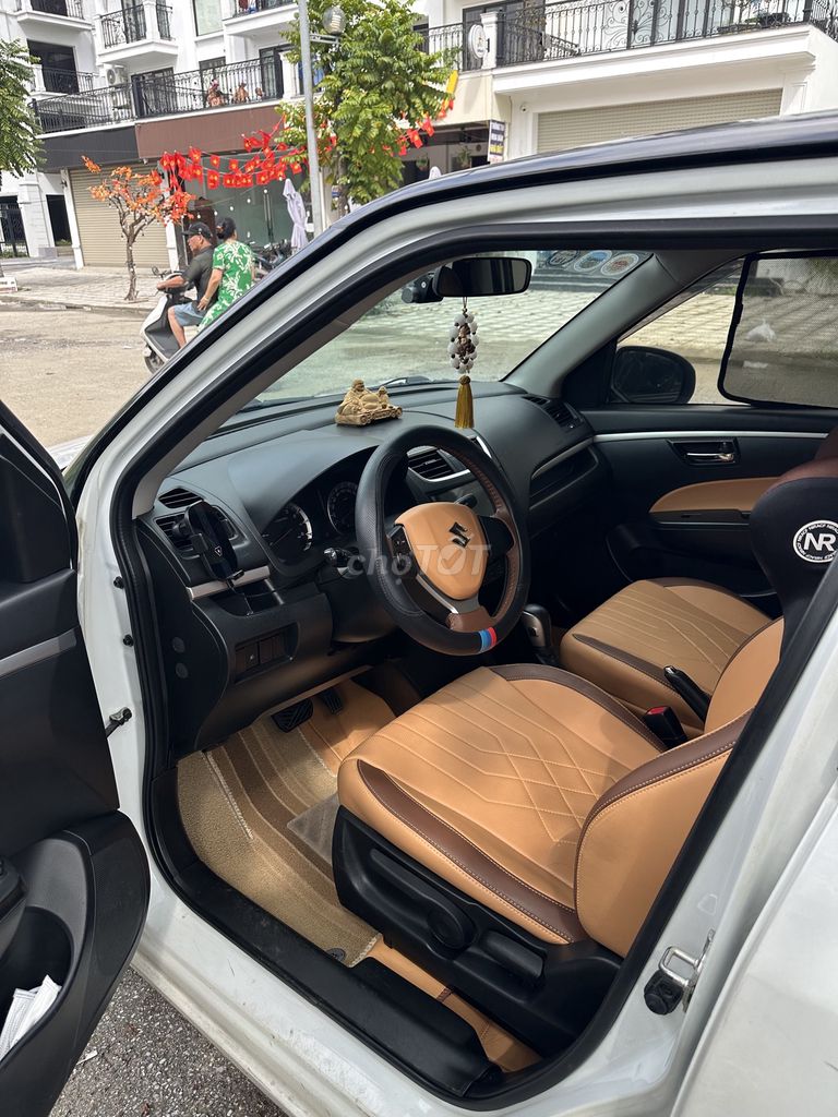 Suzuki Swift 2017 1.4 AT - 82000 km. Mua bán Ô tô tại Quận Nam Từ Liêm Hà Nội được đăng bởi Dũng Vũ Văn hình 2