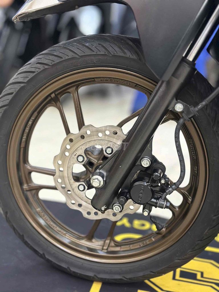 Honda Vario 125 2025 — новая модель, смарт-ключ, спецверсия