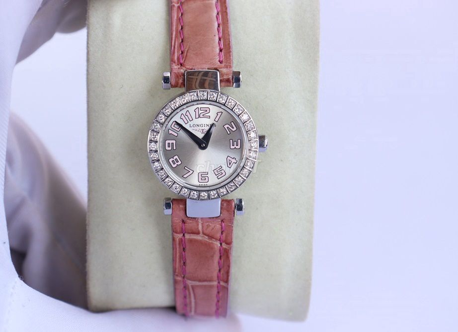ĐH Nữ : Longines Dolce Vita đính 32 viên Kim Cương. Mua bán Đồng hồ tại Thành phố Thủ Đức Tp Hồ Chí Minh được đăng bởi Anh Tuấn hình 1