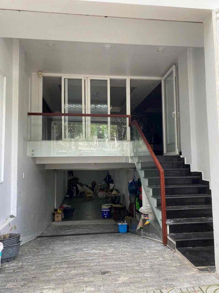 Аренда · 5 комн. · 76 м² · Quận 7, ул. Đường Số Tân Quy Đông
