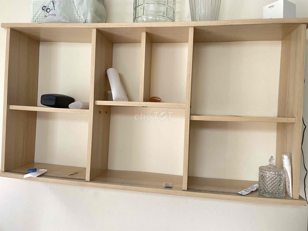 Kệ sách Gỗ Vàng nhạt đã qua sử dụng. Mua bán Tủ, kệ gia đình tại Quận 3 Tp Hồ Chí Minh được đăng bởi Nhan hình 1