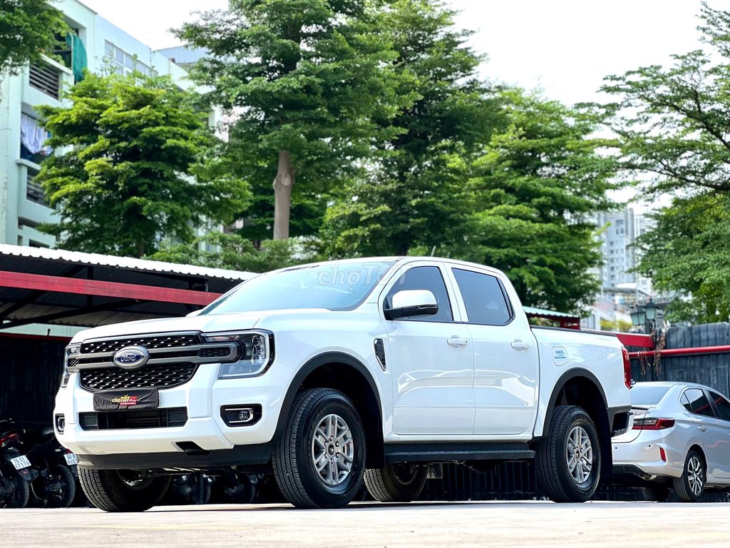 Ford Ranger 2024 XLS 2.0L 4x4 AT 1700 km siêu lướt. Mua bán Ô tô tại Quận 7 Tp Hồ Chí Minh được đăng bởi Chợ Tôt Xe Official Mall hình 2
