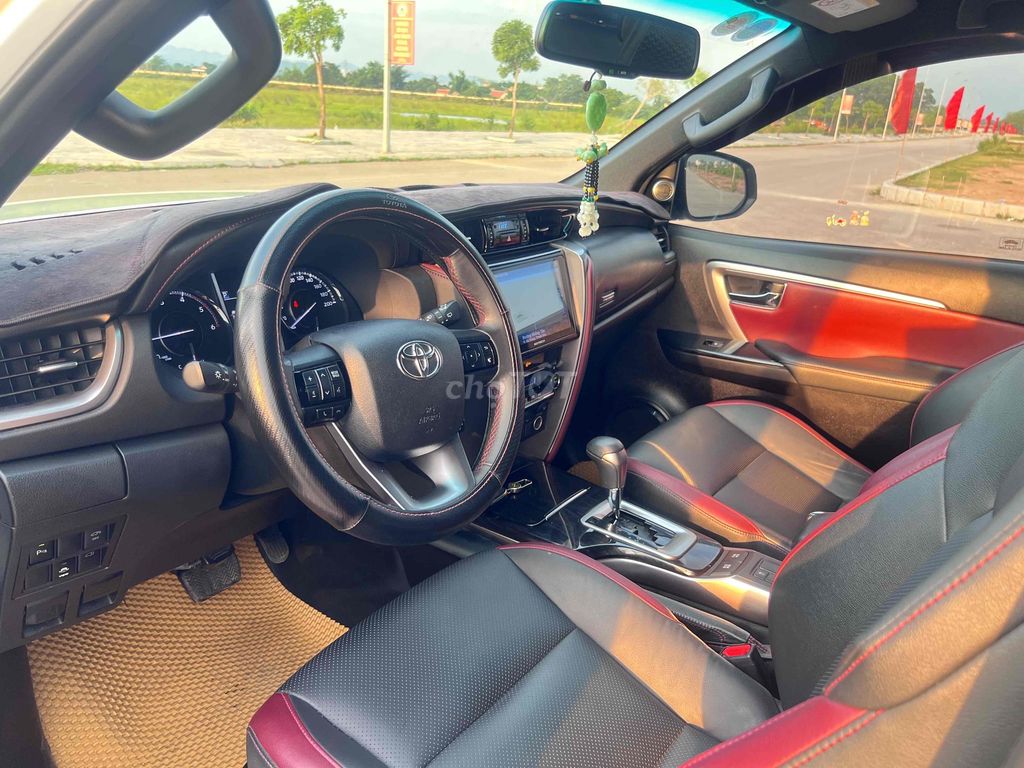 Toyota Fortuner 2021 2.4G Legende ODD chuẩn 5v km. Mua bán Ô tô tại Huyện Hà Trung Thanh Hóa được đăng bởi Nguyễn đức Tuân hình 10