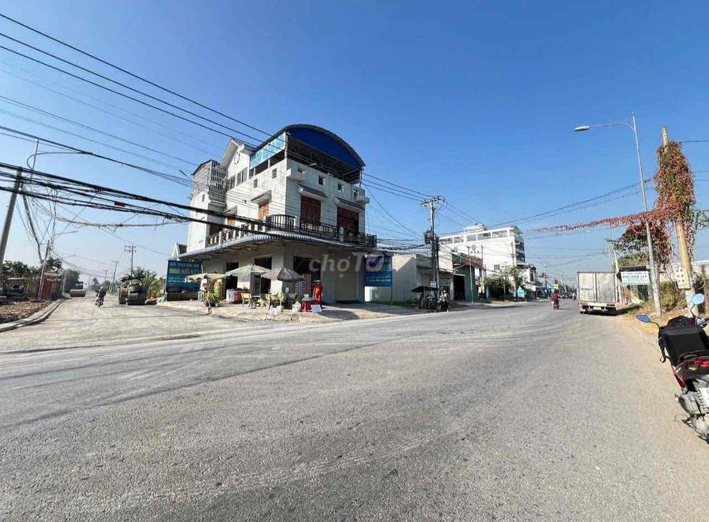 Đất xây Nhà Vườn 307m2 đường ô tô thông giá 1ty180