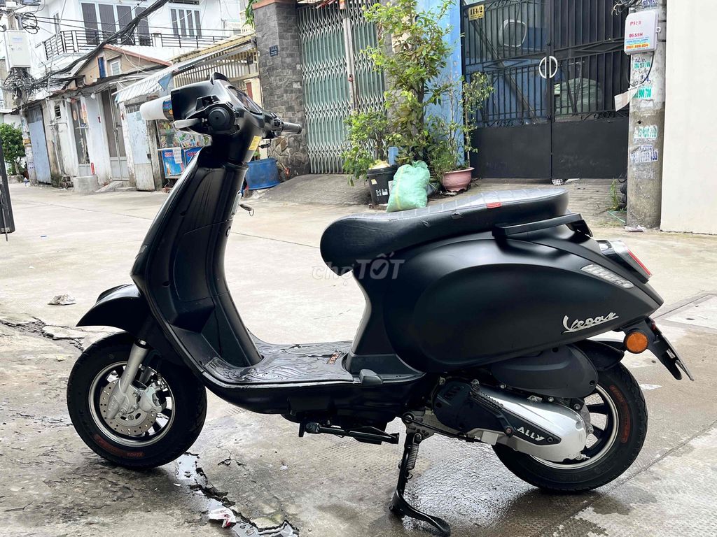 Piaggio Vespa ALLY 50cc 2024 Черный 9000 км Б/у