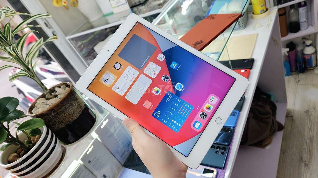 Apple iPad Air 2 16GB . Mua bán Máy tính bảng tại Quận Ninh Kiều Cần Thơ được đăng bởi Huỳnh Ghi hình 1