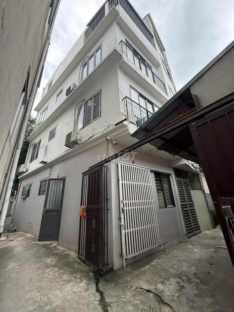 Bán nhà 38m2 Tây Hồ, 4 tầng, 10.5 tỷ