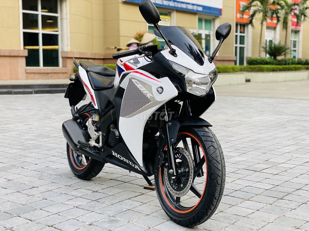 HONDA CBR 150 TRẮNG NHẬP THÁI MÁY ZIN CHÍNH CHỦ. Mua bán Xe máy tại Quận Cầu Giấy Hà Nội được đăng bởi Đạt Bùi hình 6