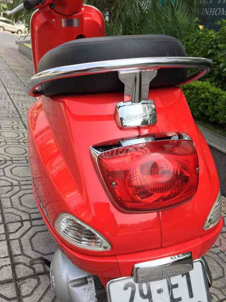 Xe Vespa LX Màu Đỏ Chính Chủ 29HN Mua bán tại nhà. Mua bán Xe máy tại Quận Hai Bà Trưng Hà Nội được đăng bởi Gia Khánh Thiết kế Kiến trúc Uy tín hình 3