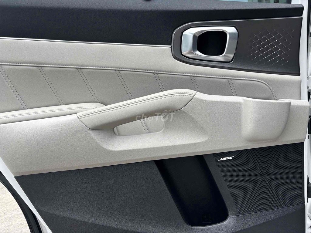 Kia Sorento 2022 Signature 2.5 AT AWD - 30000 km. Mua bán Ô tô tại Quận 8 Tp Hồ Chí Minh được đăng bởi Cửa hàng ô tô cũ TRUST CARS hình 15