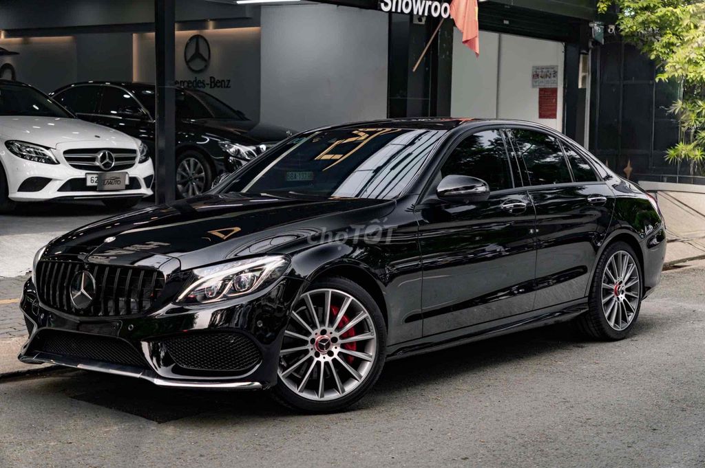 LONG ANH AUTO về Mercedes C300 AMG model 2018. Mua bán Ô tô tại Quận 7 Tp Hồ Chí Minh được đăng bởi LongAnh AuTo  hình 5