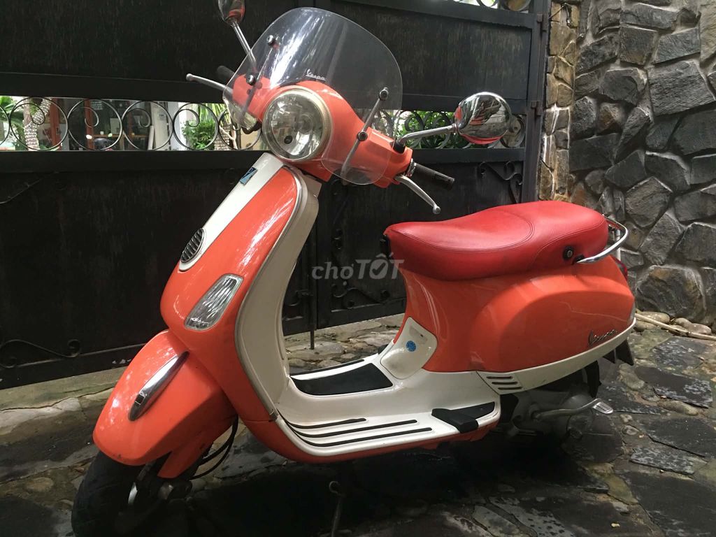 Cần bán xe máy Vespa tại Đà Nẵng xe mới như hình. Mua bán Xe máy tại Quận Sơn Trà Đà Nẵng được đăng bởi Nguyễn Thị Thu Hiền hình 7