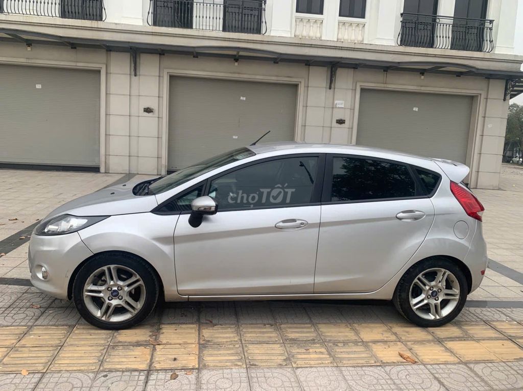 Ford Fiesta S 2012 10 vạn km - không 1 lỗi nhỏ. Mua bán Ô tô tại Quận Cầu Giấy Hà Nội được đăng bởi Nguyễn Thị Yến hình 5