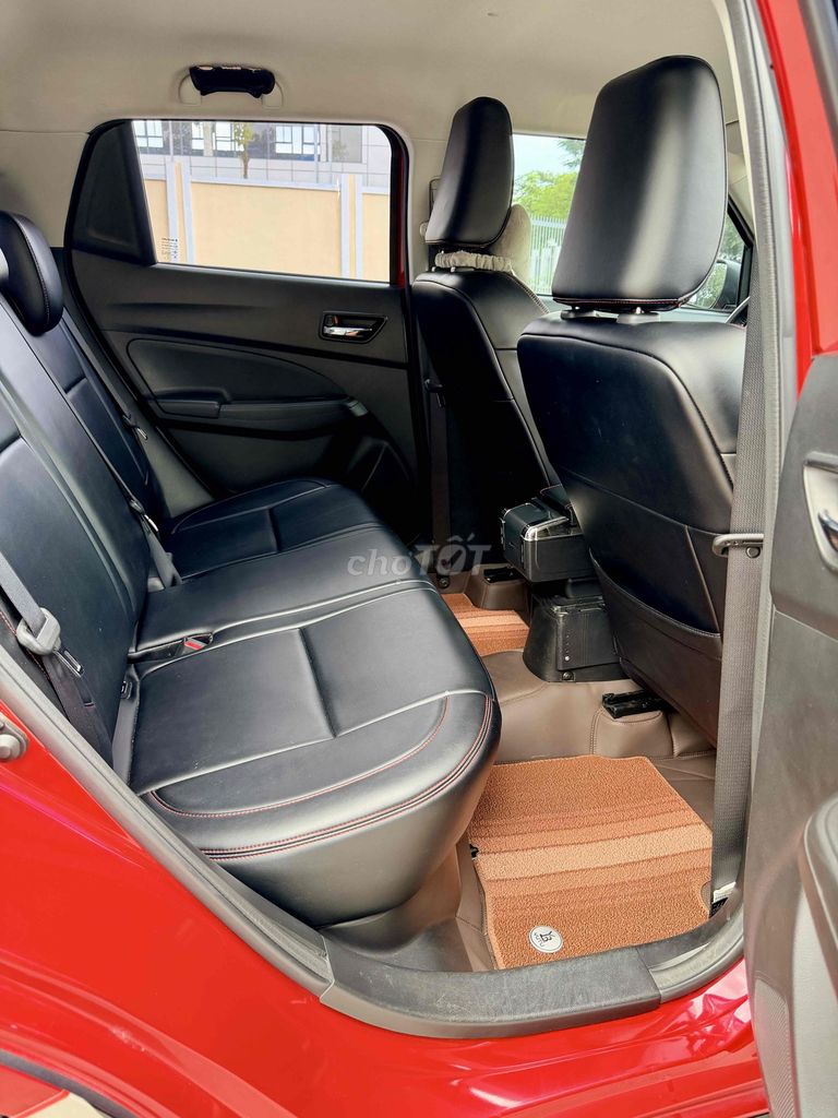 Suzuki Swift 2022 - 39000 km. Mua bán Ô tô tại Quận Long Biên Hà Nội được đăng bởi Đào Việt Phương hình 7