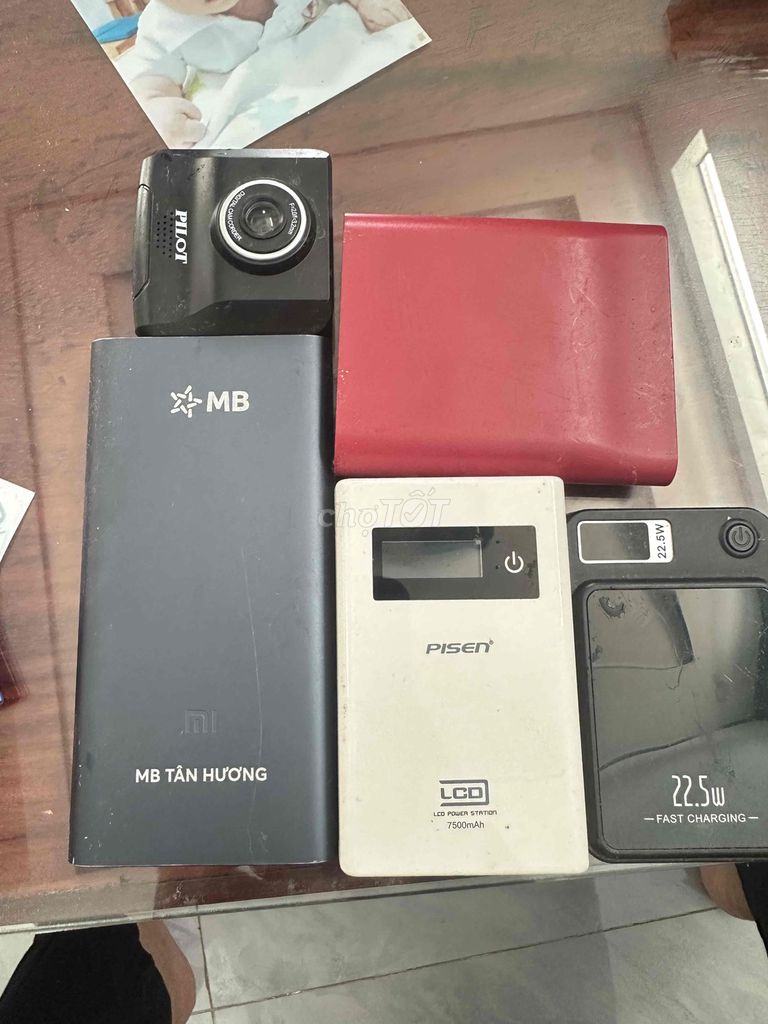 4 sạc dự phòng và 1 cam. Mua bán Máy ảnh, Máy quay tại Thành phố Long Khánh Đồng Nai được đăng bởi Ngọc Nguyễn hình 1