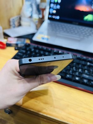 Xiaomi Redmi Note 13 đẹp 99 còn bh TGDD 02/2025
