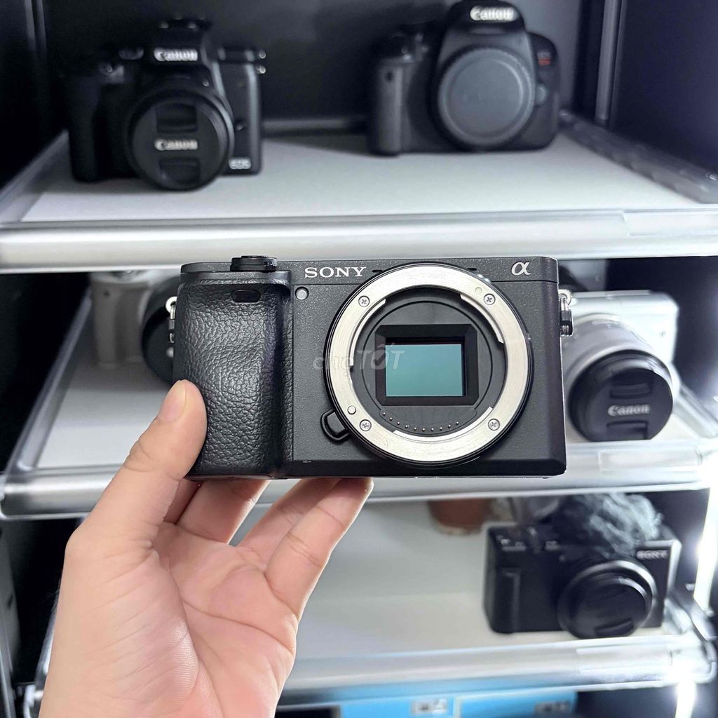 Máy ảnh Sony A6400 Đen Đã sử dụng. Mua bán Máy ảnh, Máy quay tại Quận Bình Thạnh Tp Hồ Chí Minh được đăng bởi Uyen Bui hình 1