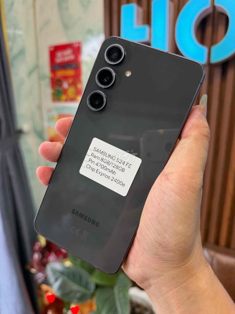 Samsung Galaxy S24 FE 8GB/128GB Đen. Mua bán Điện thoại tại Thành phố Huế Thừa Thiên Huế được đăng bởi Hoàng Lộc Smartphone  hình 1