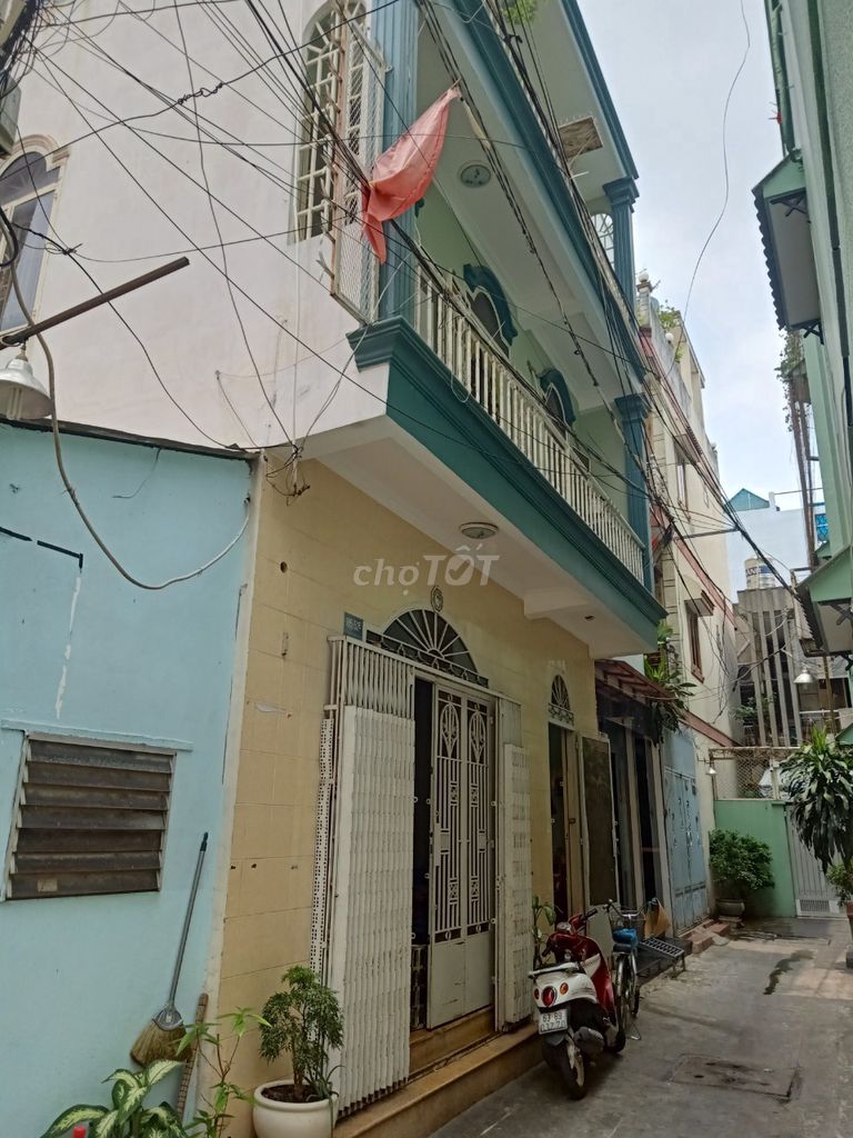 Rent · 2 bd · 33 м² · Quận Phú Nhuận, ул. Đường Phan Đình Phùng