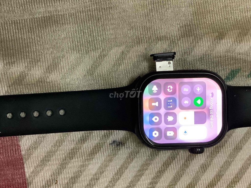 8G giống như 1 chiếc điện thoại. Mua bán Thiết bị đeo thông minh tại Quận Bắc Từ Liêm Hà Nội được đăng bởi Hoàng Tâm hình 1